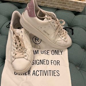 Authentic Golden Goose white sneakers. Good condition. Some regular wear.